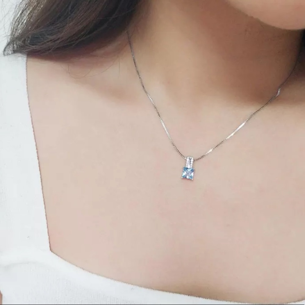 🌟 Sterling Silver 925 Blue Topaz CZ Necklace - Picture 5 of 5